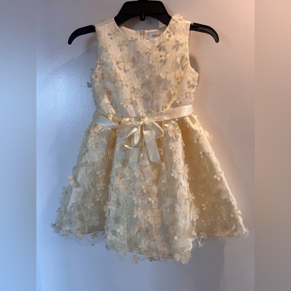 Brand new beautiful Little Angel dress. A stunner!